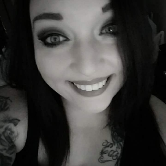 Meet your Posher, Ashley - Picture 1 of 1